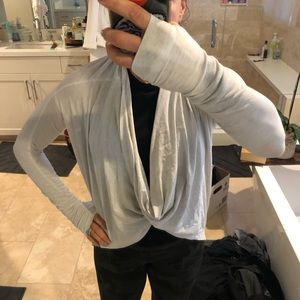 Lululemon lightweight wrap with thumb holes
